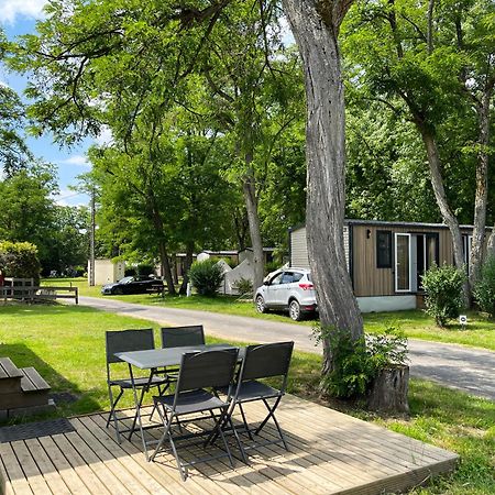 Camping Les Portes De Sancerre 圣萨蒂尔 外观 照片
