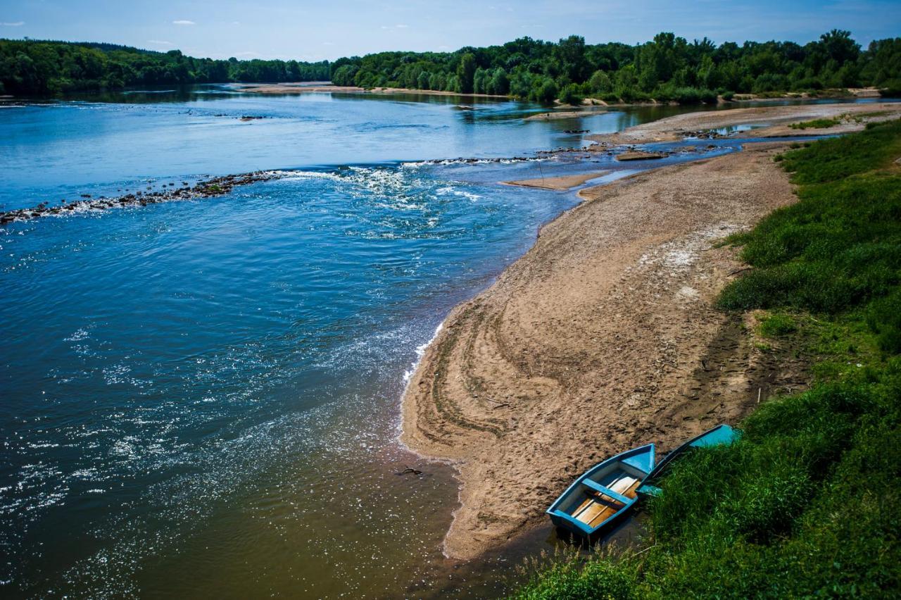 Camping Les Portes De Sancerre 圣萨蒂尔 外观 照片