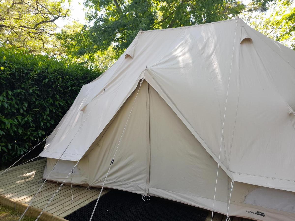 Camping Les Portes De Sancerre 圣萨蒂尔 外观 照片