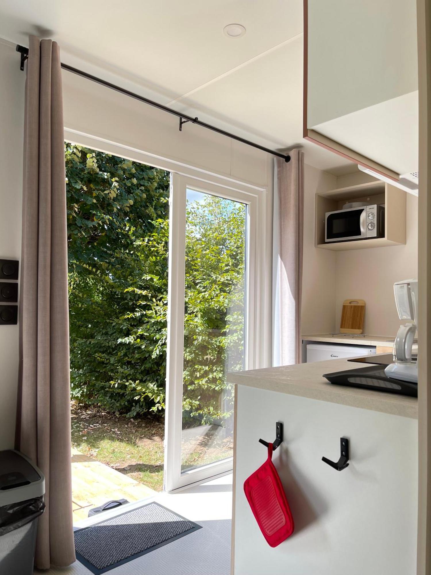 Camping Les Portes De Sancerre 圣萨蒂尔 外观 照片